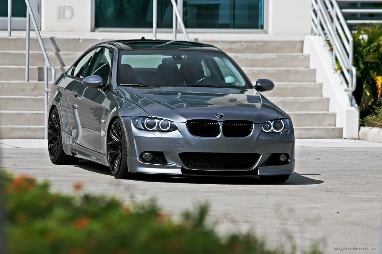 4 MP ColorVu Fixed Mini Bullet Network Camera